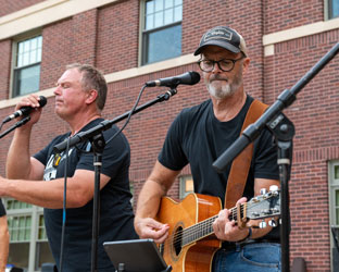 FOTG - Ken Dix & the Friday Night Lawn Jockeys - 080825